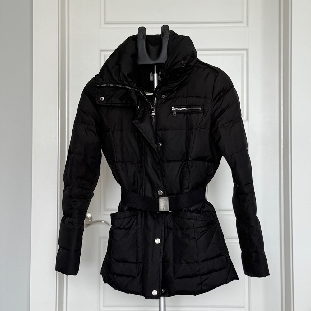 Elegant Black Belted Puffer Jacket